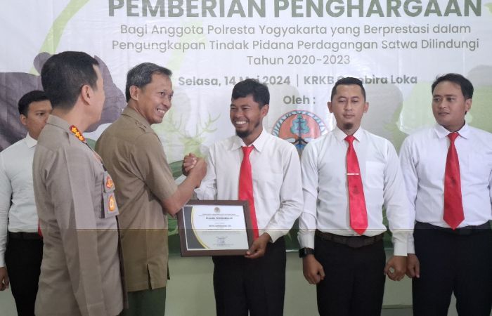 Polresta Yogyakarta Terima Penghargaan dari KLHK Usai Selamatkan Puluhan Satwa dari Perdagangan Ilegal