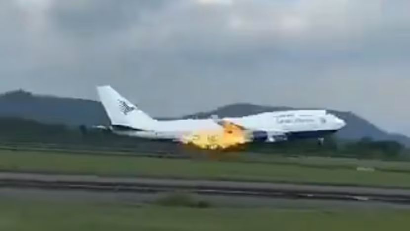 4 Fakta Pendaratan Darurat Pesawat Garuda Indonesia Setelah Kebakaran Mesin