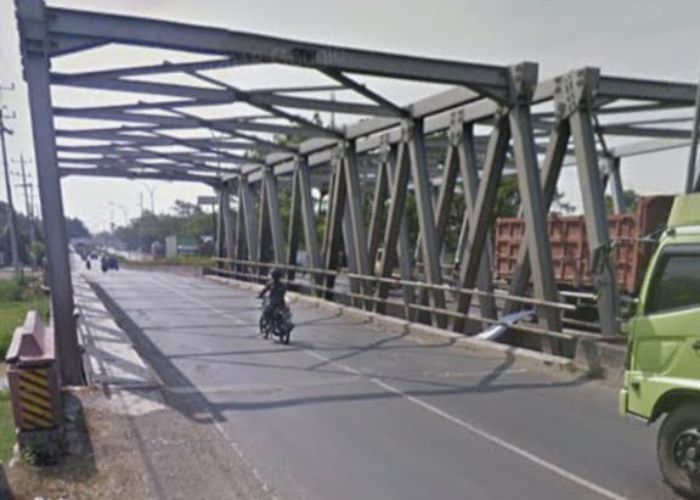 Perbaikan Jembatan Kali Babon Sebabkan Kemacetan di Jalan Semarang-Demak, Warga Keluhkan Waktu Tempuh!