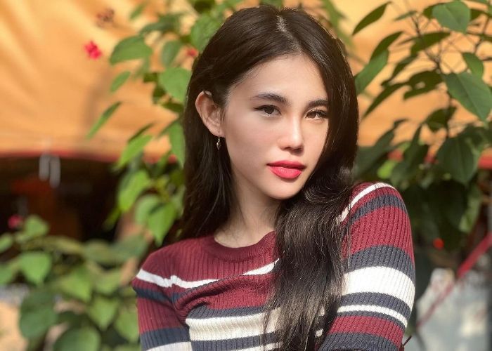 Viral Selebgram Zoe Levana Ngeluh Terjebak di Jalur Busway, Endingnya Ditilang Polisi