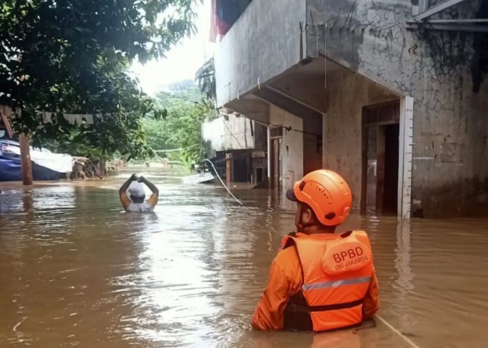 68 RT di Jakarta Terendam Banjir Akibat Hujan Sejak Jumat Malam
