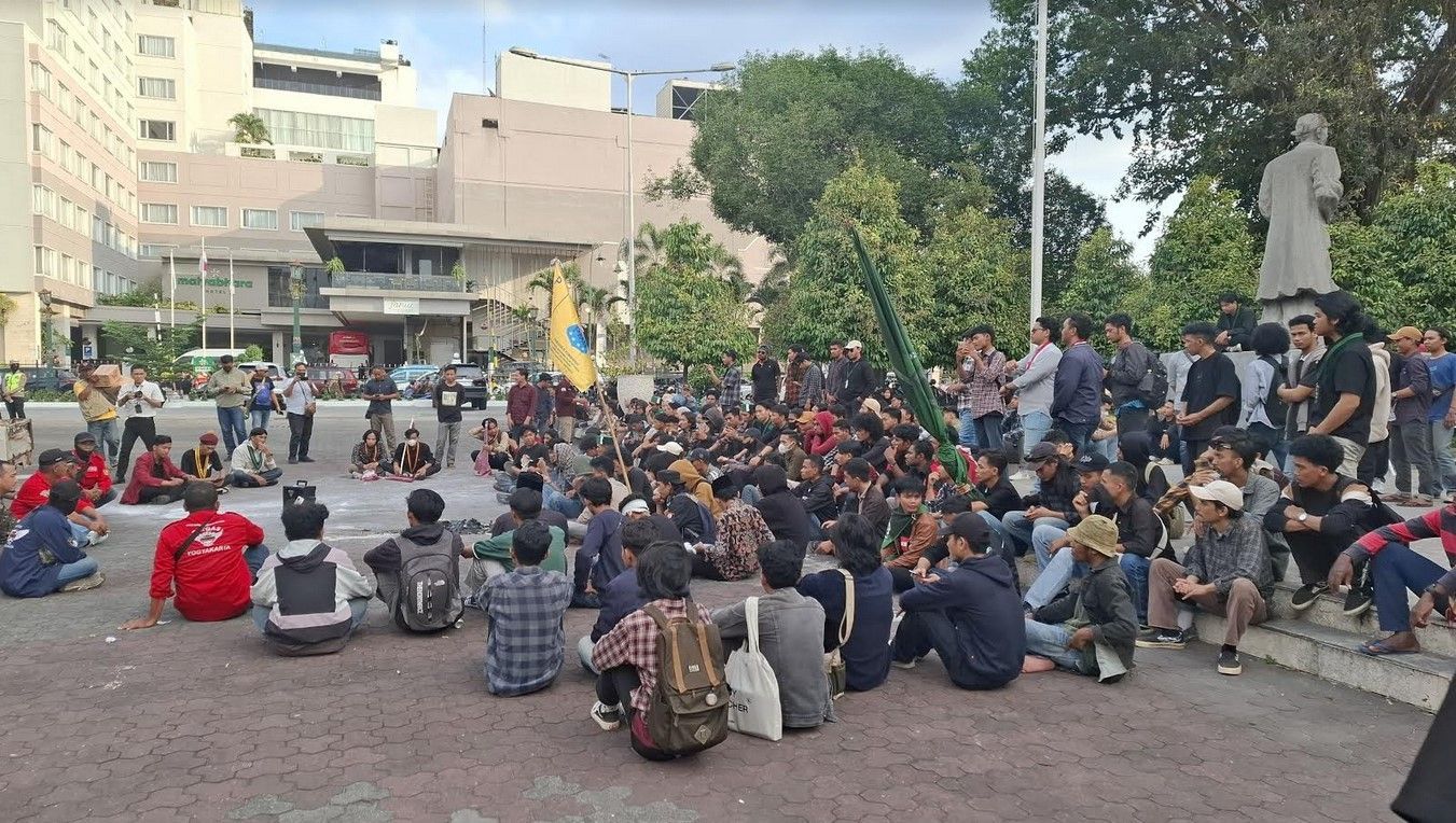 Aksi Mahasiswa Yogyakarta Menolak Tapera Berujung Ricuh