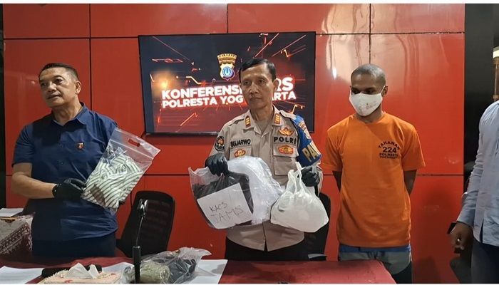 Ribut di Asrama Papua di Yogyakarta, Mahasiswa Tewas diduga Tabrak Tembok Saat Melarikan Diri