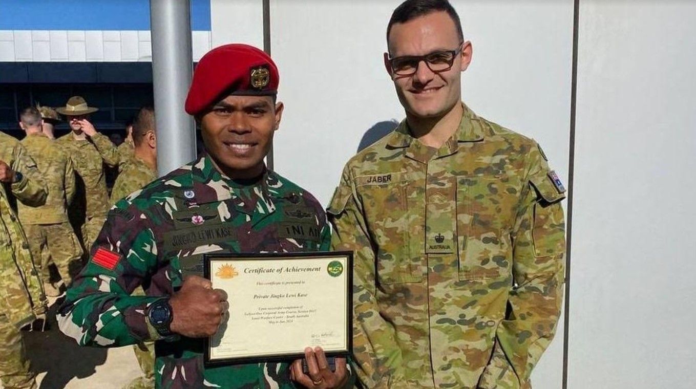 Bangga! Praka Jingko Lewi Kase Raih Penghargaan Siswa Terbaik di Latihan Militer Lintas Negara di Australia