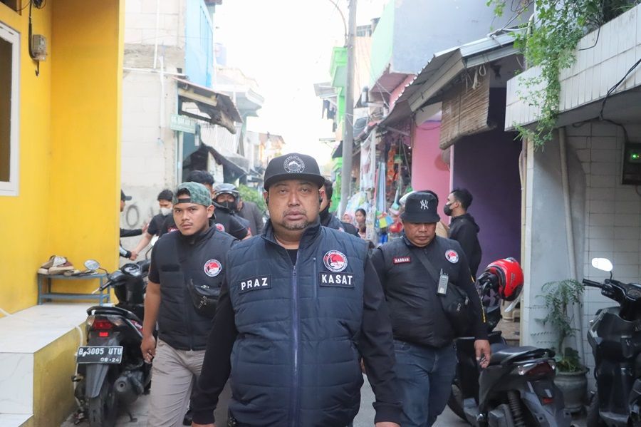Polisi Gerebek Kampung Muara Bahari terkait Narkoba, 31 Orang Diamankan