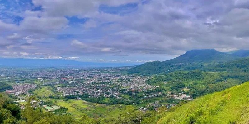 Perubahan dan Penyebab Cuaca Ekstrem di Kota Malang: Awan Sumuke Puol, Bengi Adem Tenan!