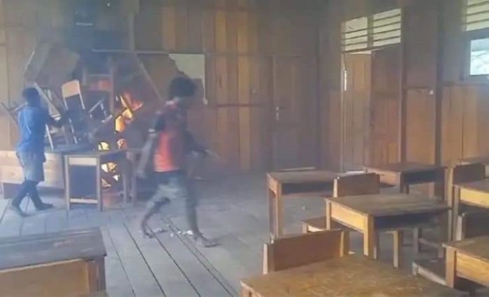 Kembali Berulah! Organisasi Papua Merdeka (OPM) Kembali Bakar sekolah di Papua Pegunungan