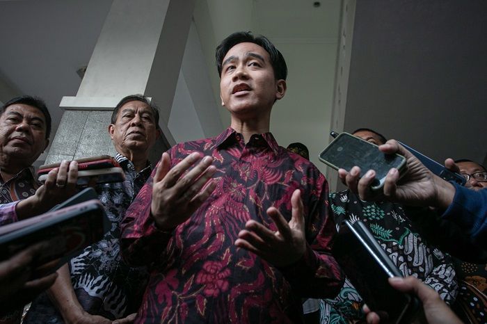 Ramai soal Prabowo Pangkas Anggaran Makan Siang Gratis, Gibran: Kata Siapa?