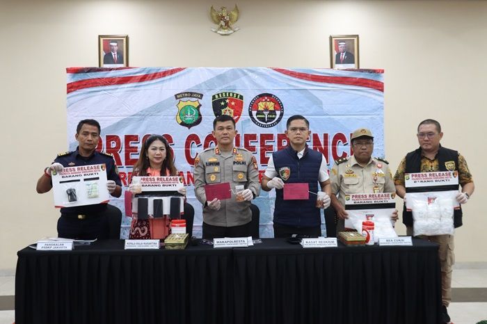 Rugikan Negara Rp 5,7 M, Polres Bandara Soetta Tangkap Sindikat Penyelundup Ratusan Ribu Benih Lobster