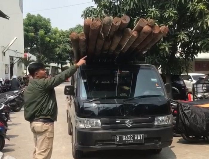 Komplotan Pencuri Tiang Internet di Bekasi Berhasil di Ringkus Warga, Satu Pelaku Diduga Oknum Polisi