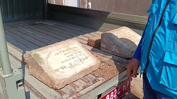 2 Makam Diduga Pahlawan Dibongkar Dinsos Jember, Ternyata di Dalamnya Tak Ditemukan Bekas Adanya Jenazah