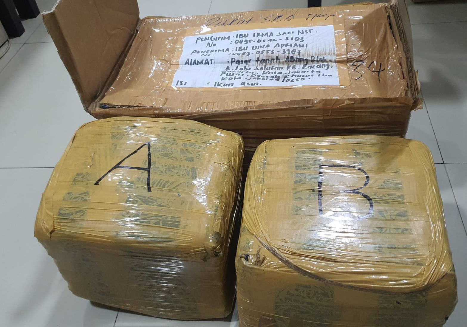 Polda Metro Tangkap Kurir Narkoba Modus Kamuflase Ikan Asin, 12 Kg Ganja Disita