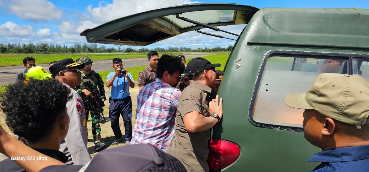 Keji! KKB Tembak-Bakar Pilot Asal Selandia Baru di Papua, Jenazahnya Telah Dievakuasi