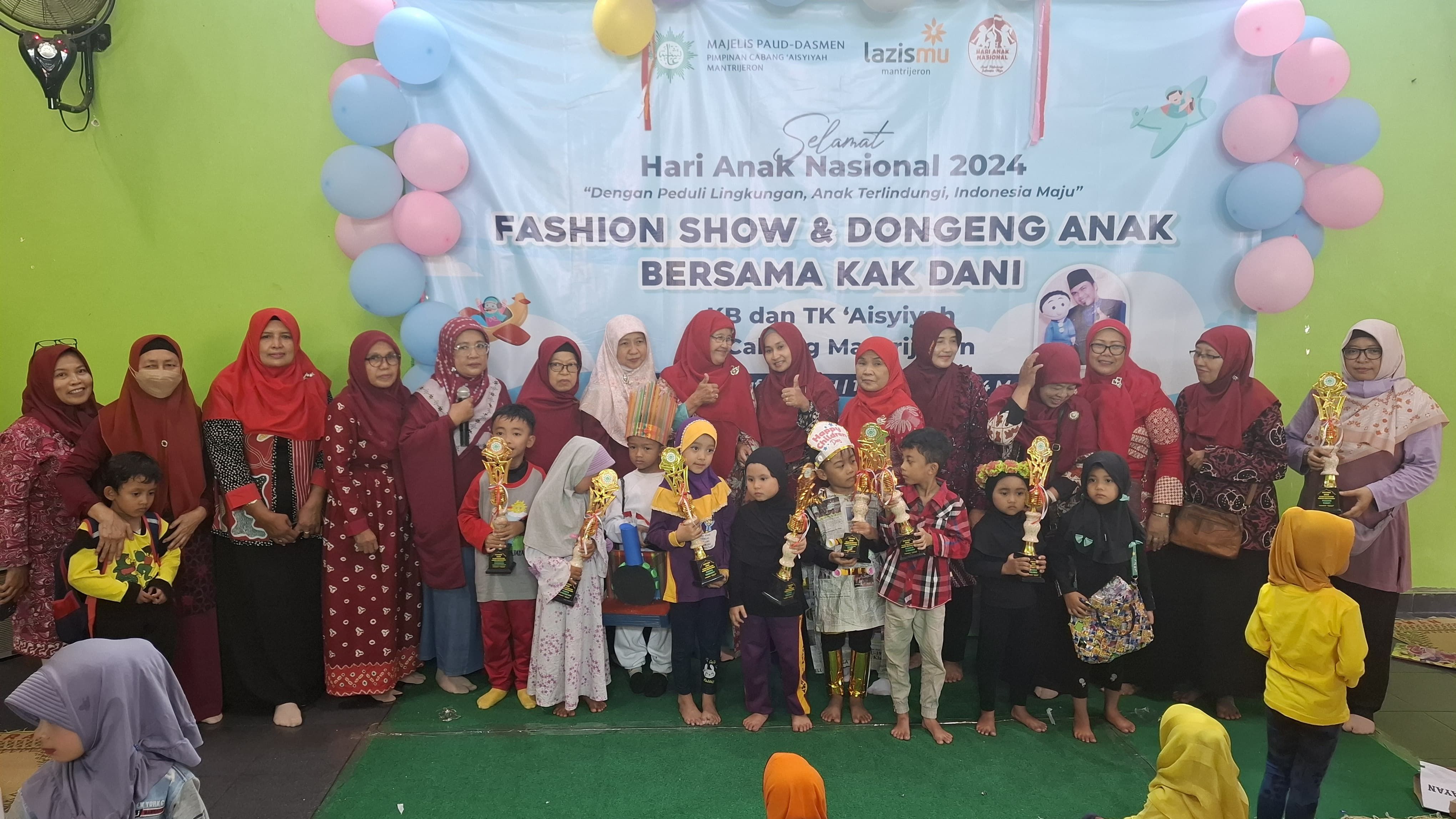 Semarak Hari Anak Nasional Tahun 2024, Ratusan Anak di Kota Jogja Ini Tampil Elegan Mengenakan Kostum Daur Ulang Sampah