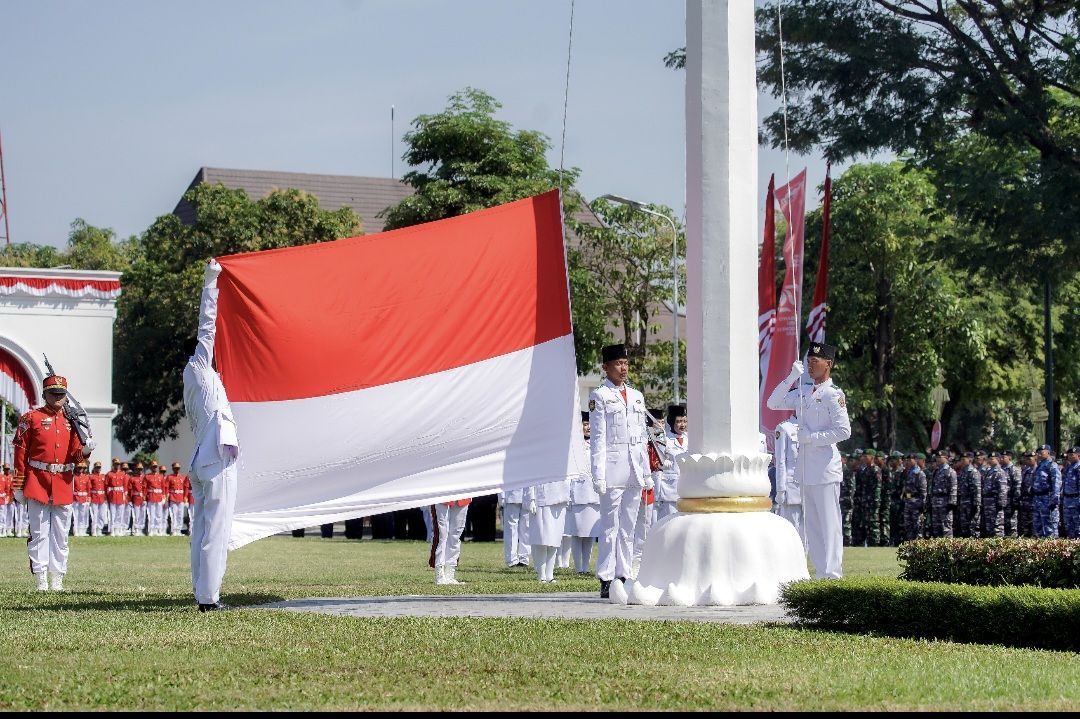 Jadi Inspektur Upacara HUT RI Ke-79 di Istana Agung Yogyakarta, Sri Sultan HB X Sampaikan Pesan Ini Untuk Pemimpin Daerah