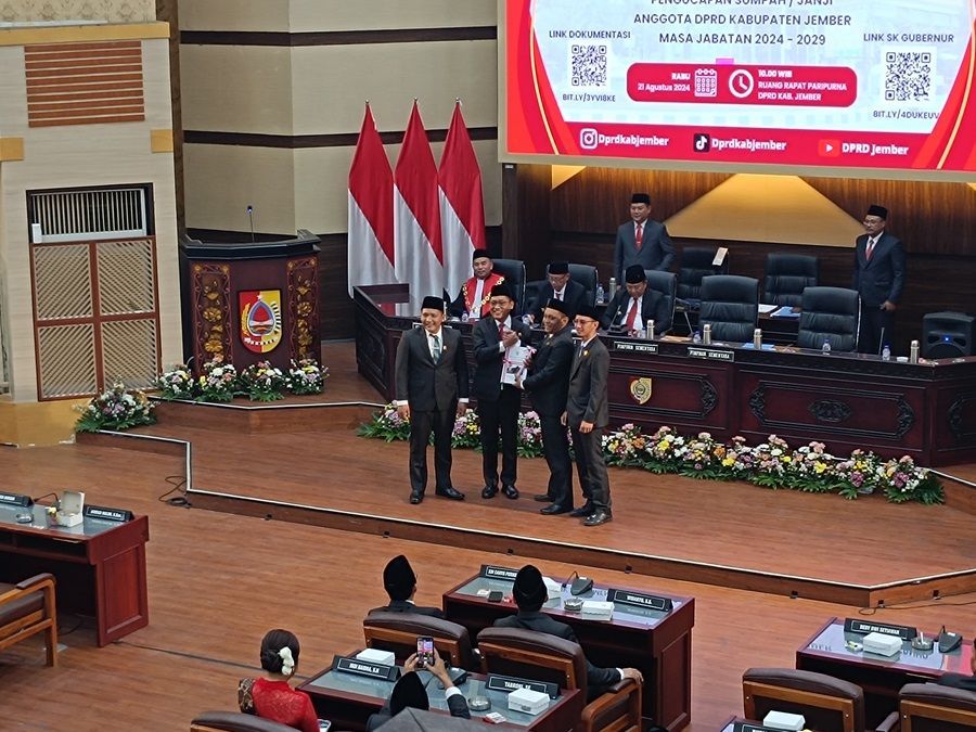 50 Anggota DPRD Jember Resmi Dilantik: 11 di Antaranya Perempuan!
