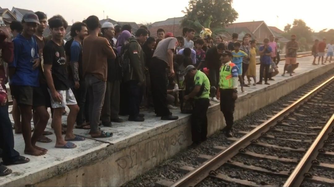 Diduga Depresi, Remaja Putri di Bekasi Nekat Tabrakan Diri ke Kereta Api Sembrani