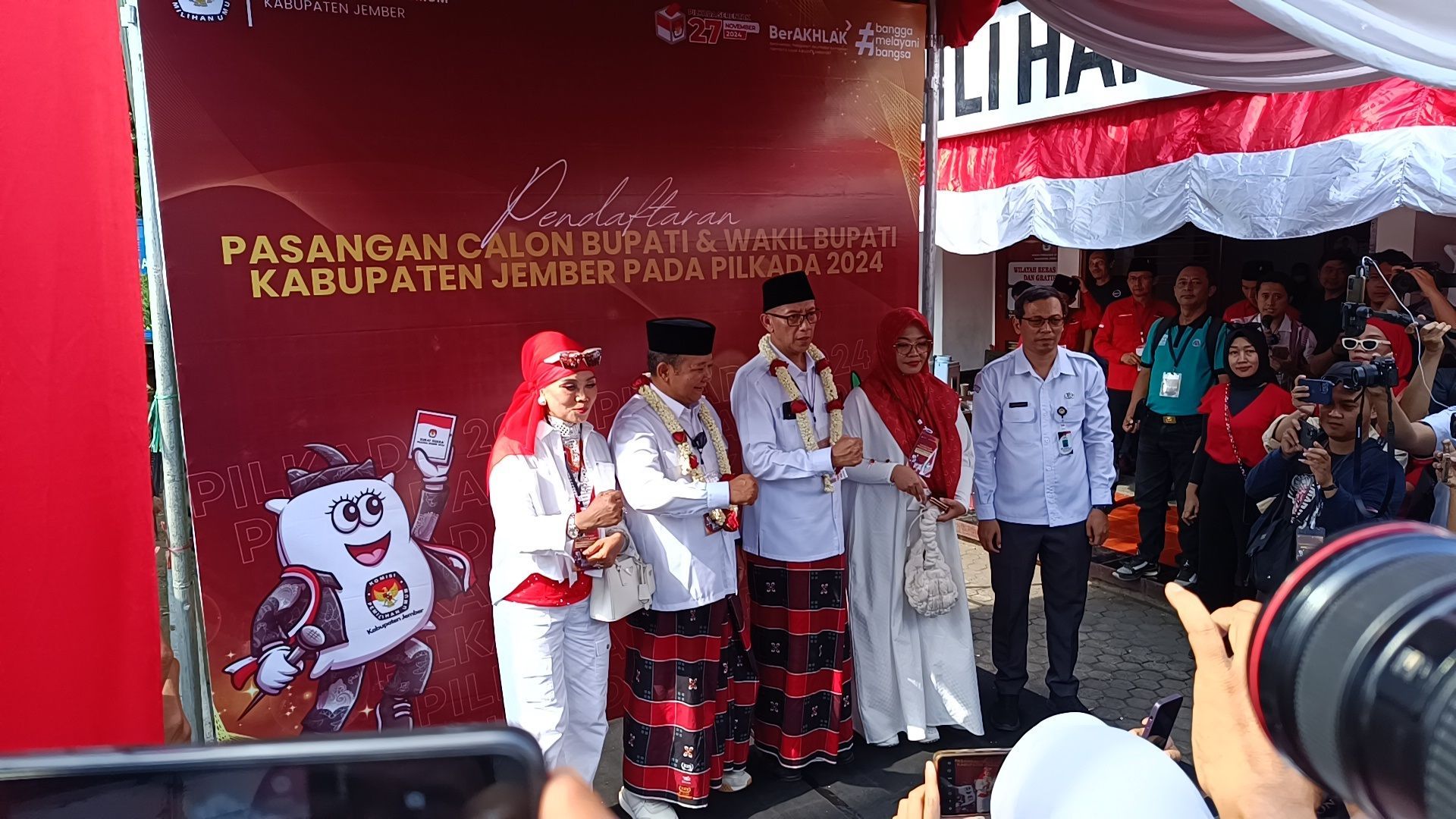 Berbekal Rekom Partai Tunggal, Paslon Hendy-Gus Firjaun Daftar Pemilukada ke KPU Jember