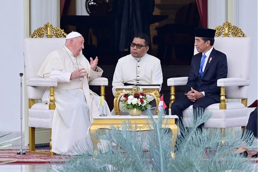 Kompak, Presiden Jokowi dan Paus Fransiskus Serukan Perdamaian serta Persatuan 