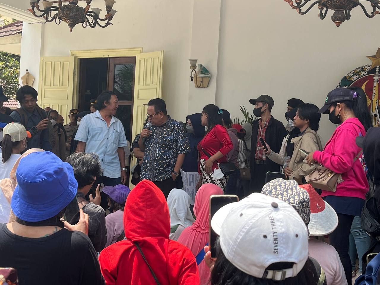 Warga Bong Suwung Minta DPRD DIY Mediasi dengan PT KAI Tuntut Penundaan Relokasi 