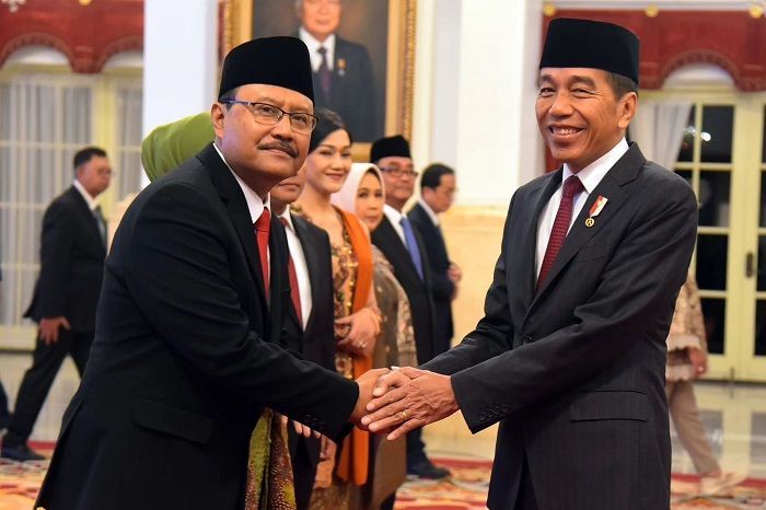 Presiden Jokowi Perkenalkan Menteri Sosial dan Kepala BNPT Baru