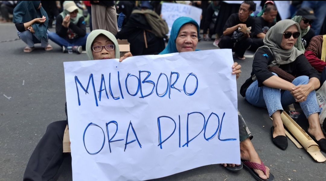 Kecewa Kepada Pemda DIY Soal Relokasi Jilid 2, Pedagang Teras Malioboro 2 Akan Melapor ke UNESCO dan Komnas HAM