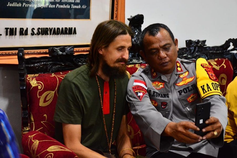 Kapolri Bilang Pembebasan Pilot Philip Mark dari Tangan KKB Atas Perintah Presiden