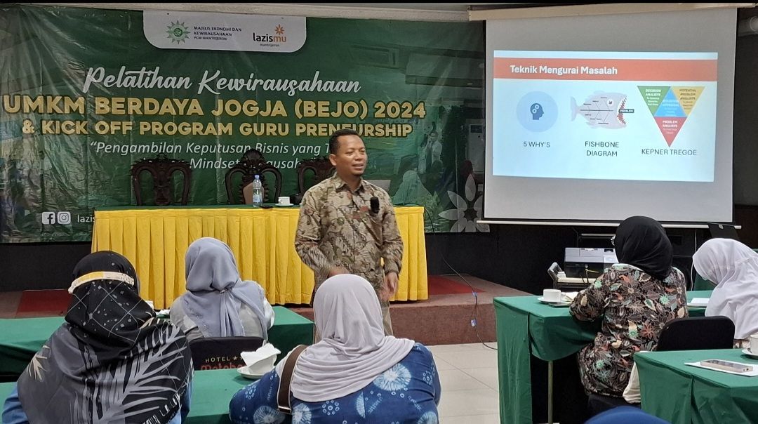 Targetkan UMKM Naik Kelas, Cabang Muhammadiyah dan Lazismu Mantrijeron Kota Jogja Gelar Pelatihan Program UMKM BEJO