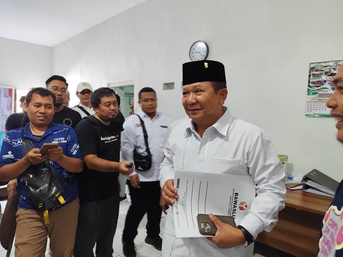 Dituding Kampanye saat Subuh Berjamaah di Masjid, Hendy Siswanto Klarifikasi di Bawaslu Jember