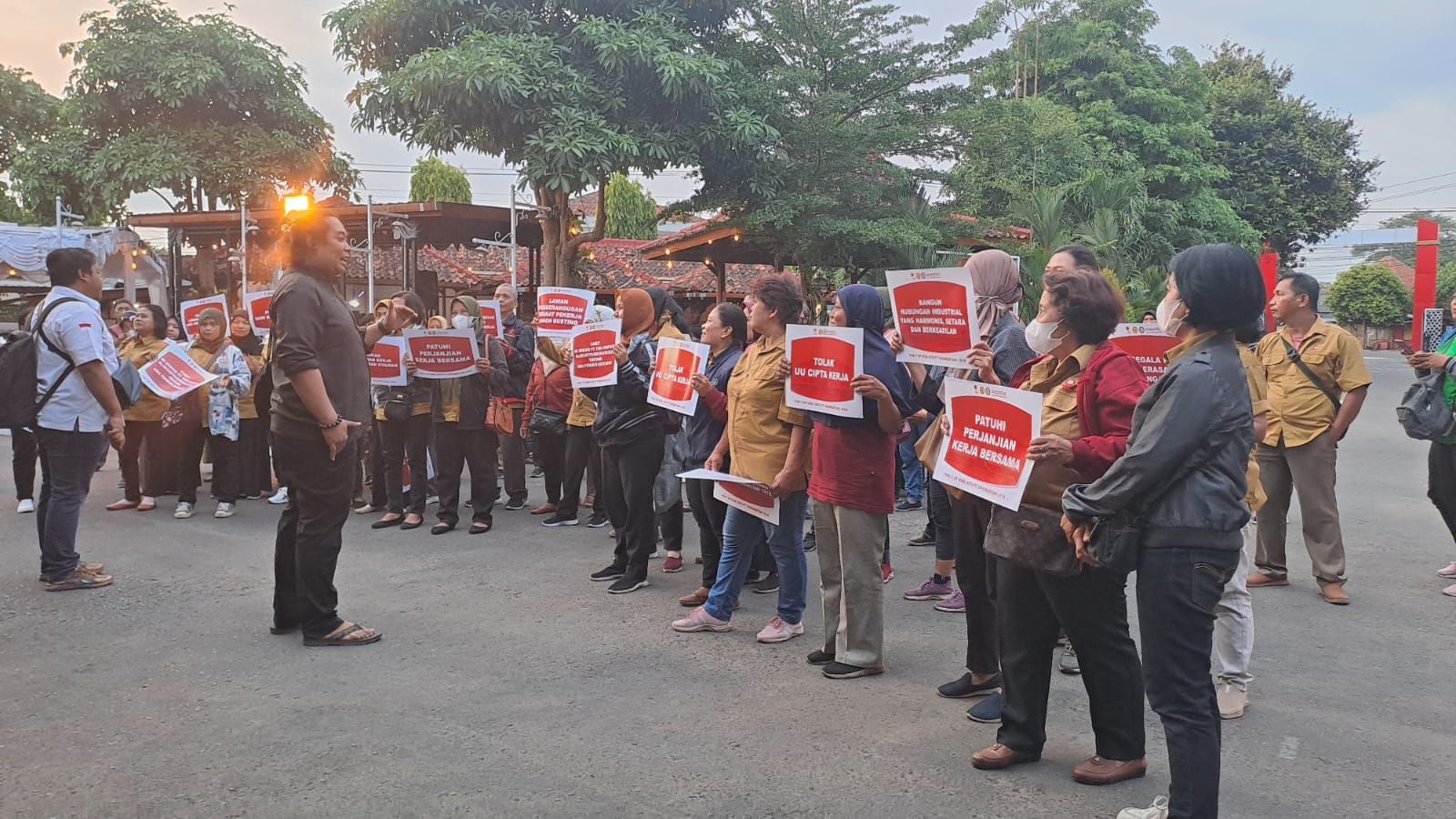 Serikat Pekerja PT Tarumartani 1918 Minta Direksi Terapkan Usia Masa Pensiun Karyawan 60 Tahun, Ini Respon Dirutnya