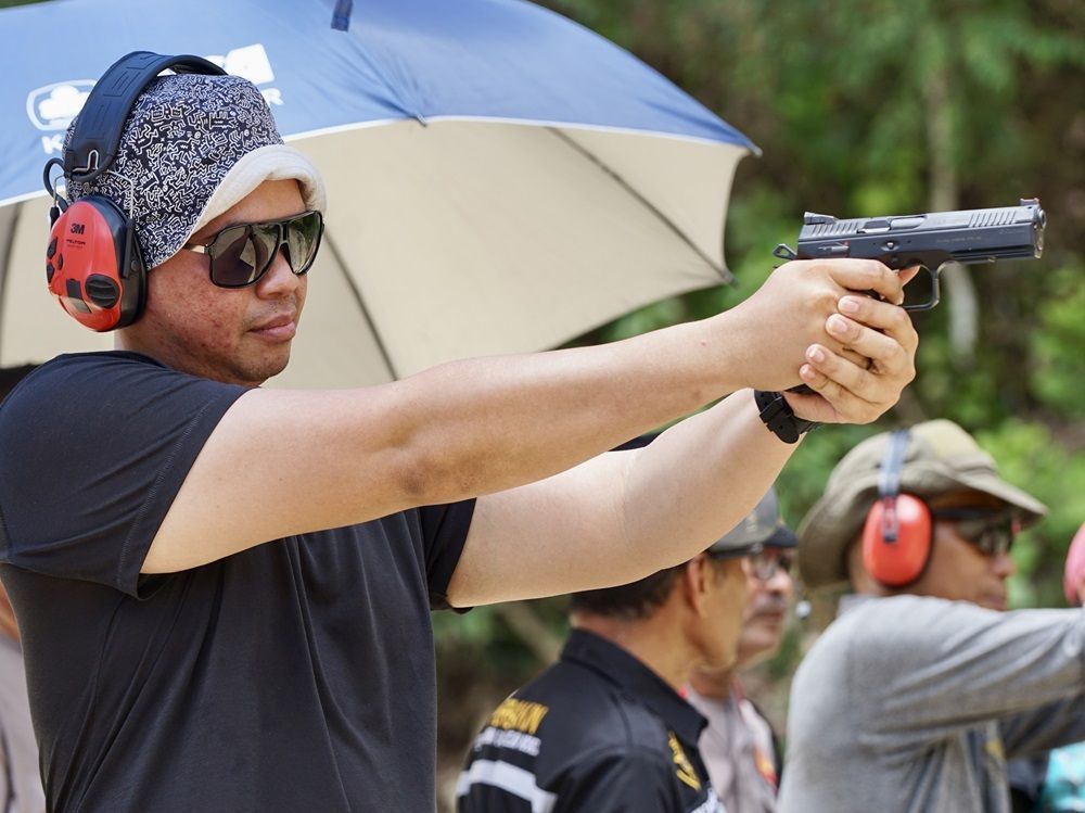 Minimalisir Pelanggaran Penggunaan Senpi, Polres Sidrap Gelar Latihan Menembak di Bukit Arawa