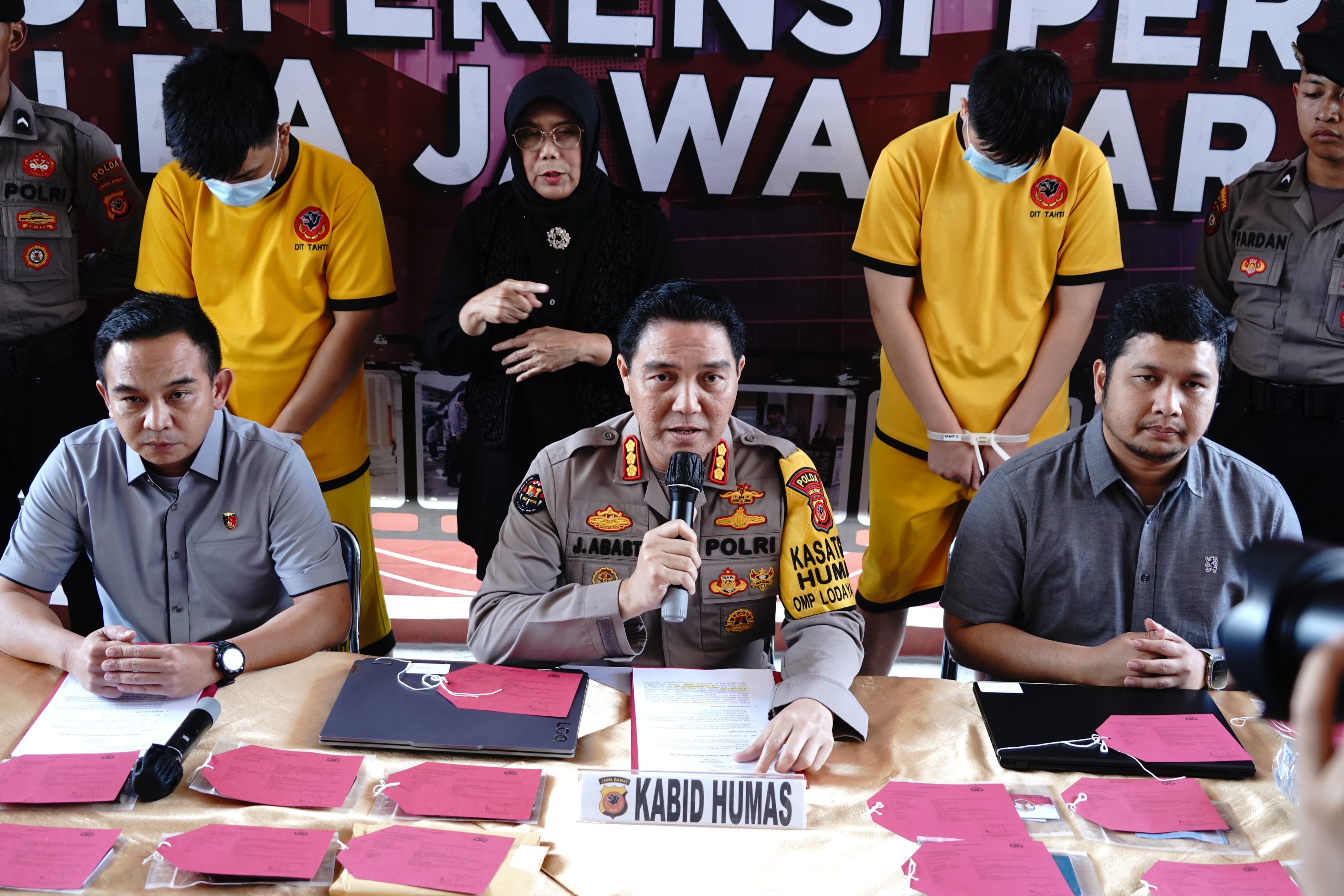 Polda Jabar Bongkar Sindikat Judol yang Kelola 3 Situs Jaringan Kamboja, Omzet Capai Rp200 Juta per Hari