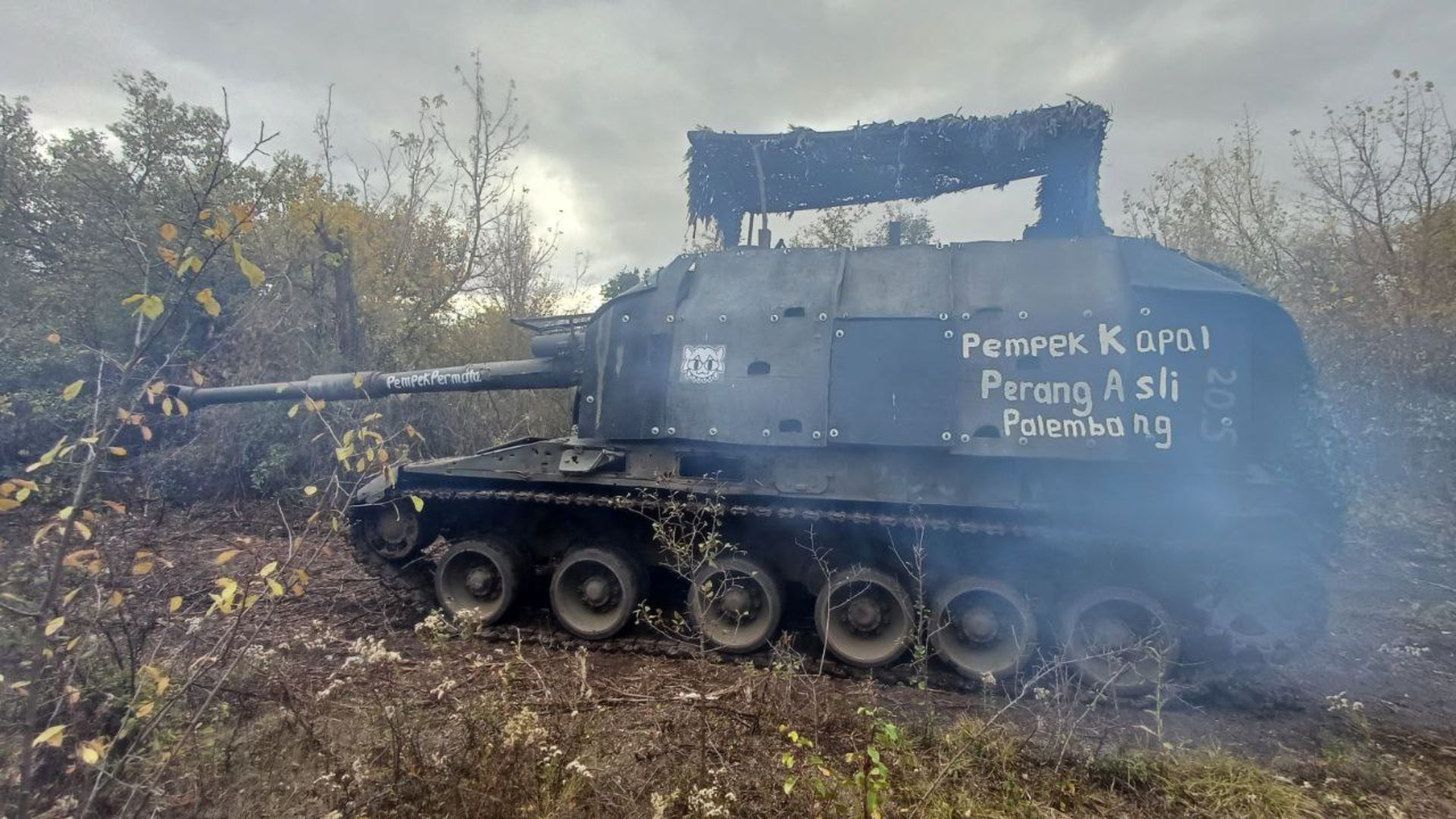 Tulisan Pempek Asli Palembang Terpampang di Tank Perang Rusia, Warganet: Mano Cukonyo