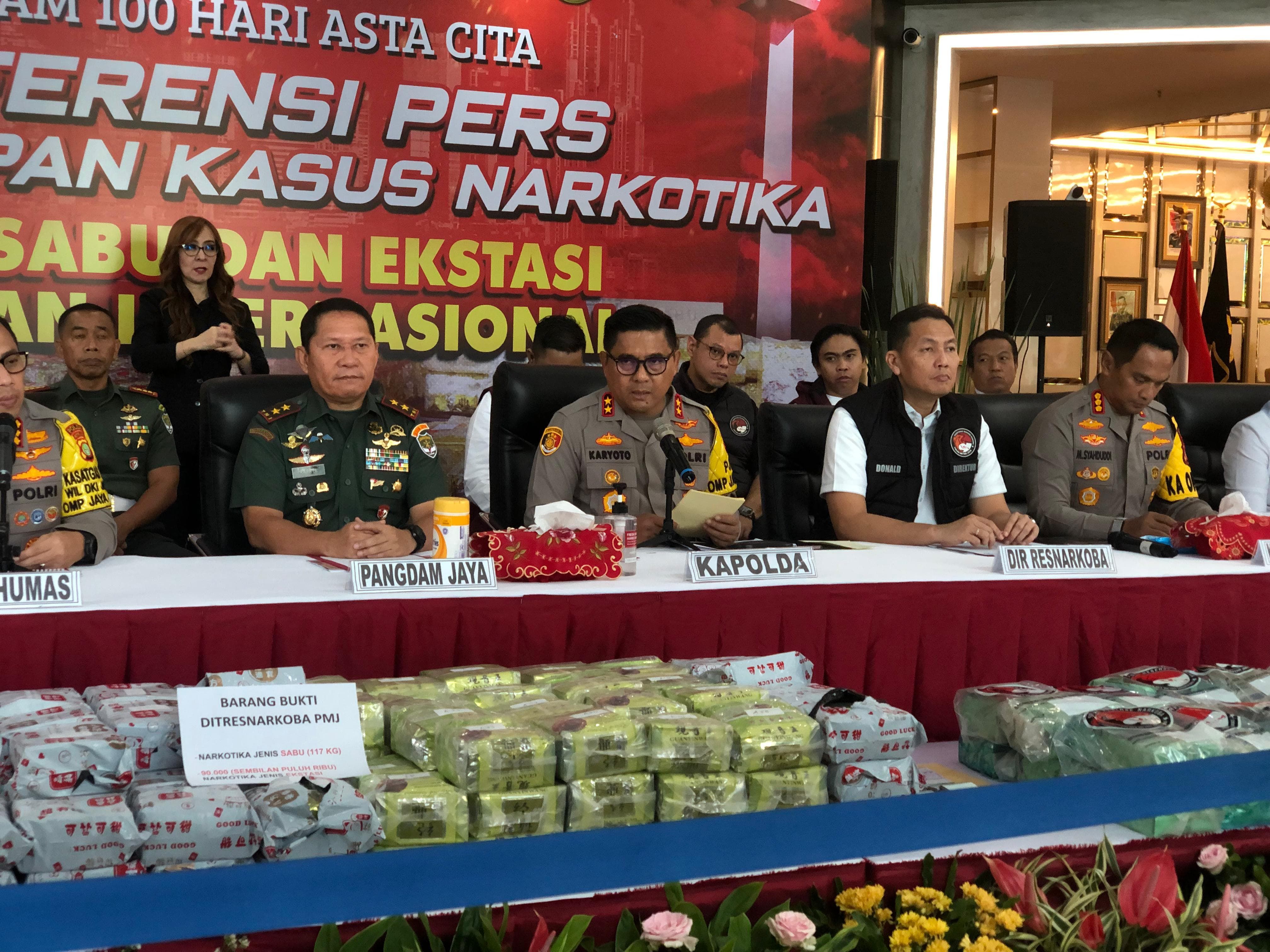 Sukseskan Asta Cita Presiden Prabowo, Polda Metro Tangkap 4 Tersangka dan Sita 200 Kg Lebih Sabu-Sabu