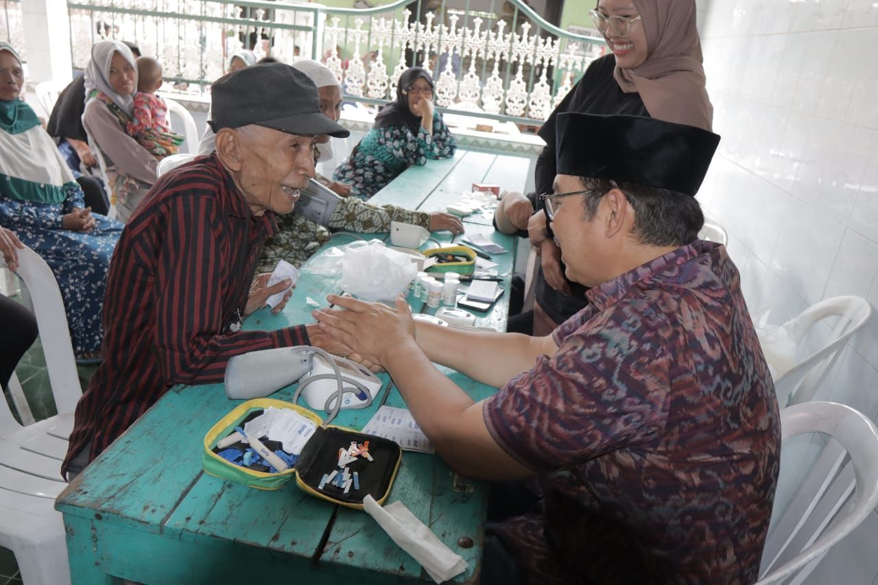Jelang Persiapan Debat Paslon? Calon Walikota Dokter Hasto Wardoyo Masih Berikan Layanan Kesehatan Warga