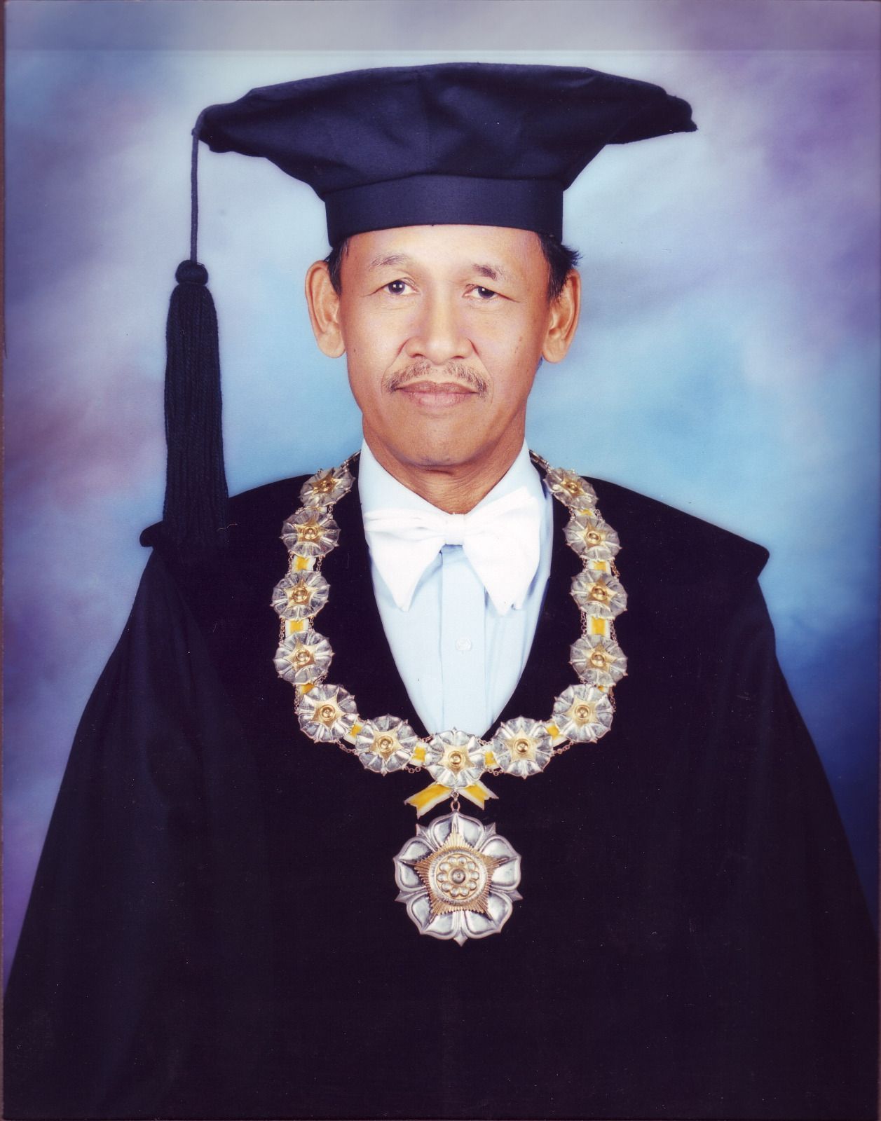 UGM Berduka: Ichlasul Amal, Mantan Rektor Meninggal Dunia