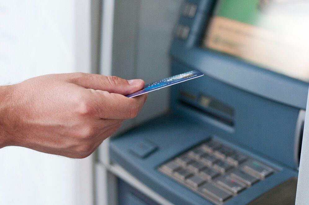Diduga Jadi Korban Tukar Kartu ATM di Rest Area Tol Japek, Pria Ini Rugi hingga Rp200 Juta