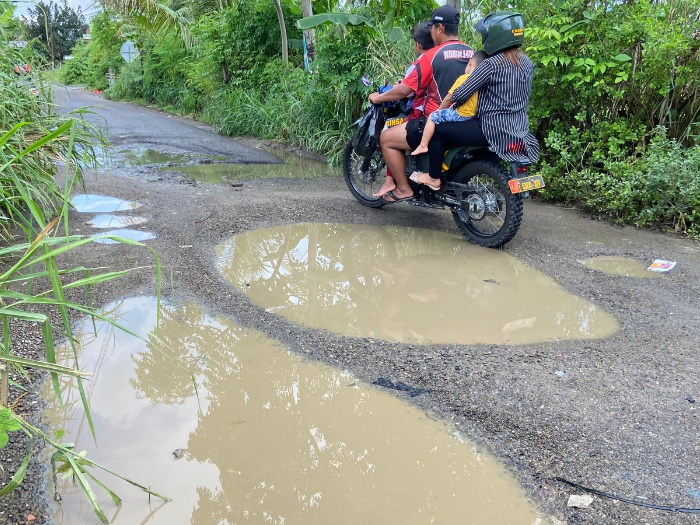 Banyak Warga Terjatuh Akibat Jalan Berlubang, Pemerintah Parepare Tutup Mata?