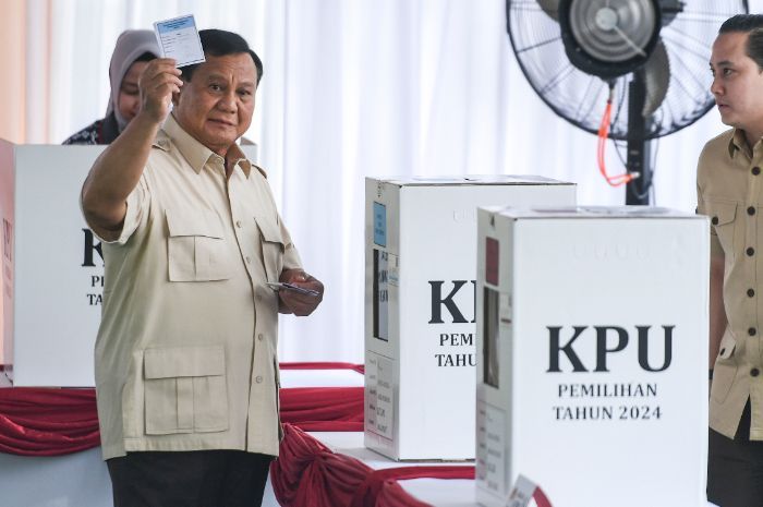 Presiden Prabowo Gunakan Hak Pilihnya di TPS 08 Bojong Koneng Bogor