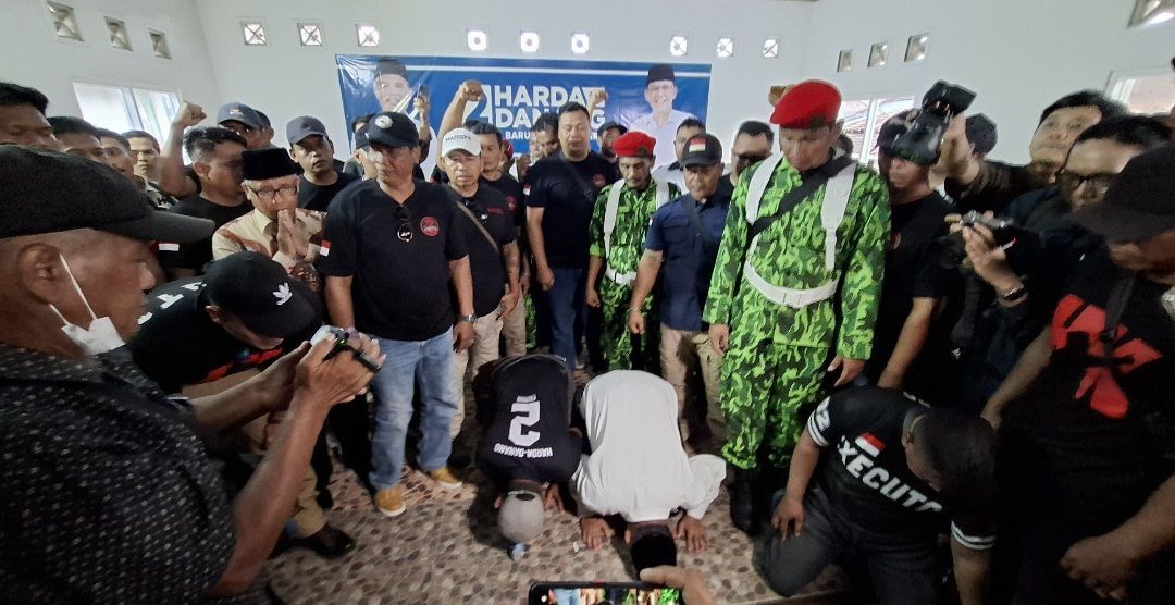 Unggul Sementara di Pilbup Sleman 2024, Cabup Harda Kiswaya Menangis hingga Sujud Syukur