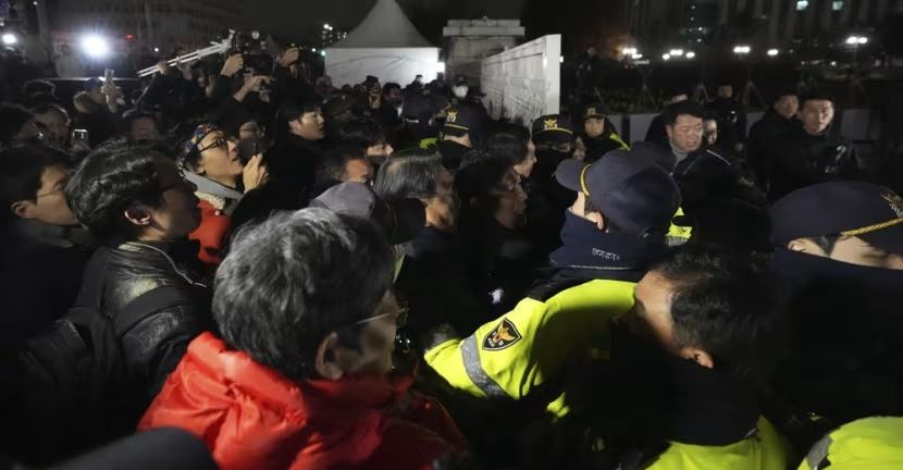 Isi Lengkap Dekrit Hukum Darurat Militer di Korea Selatan yang Kontroversial
