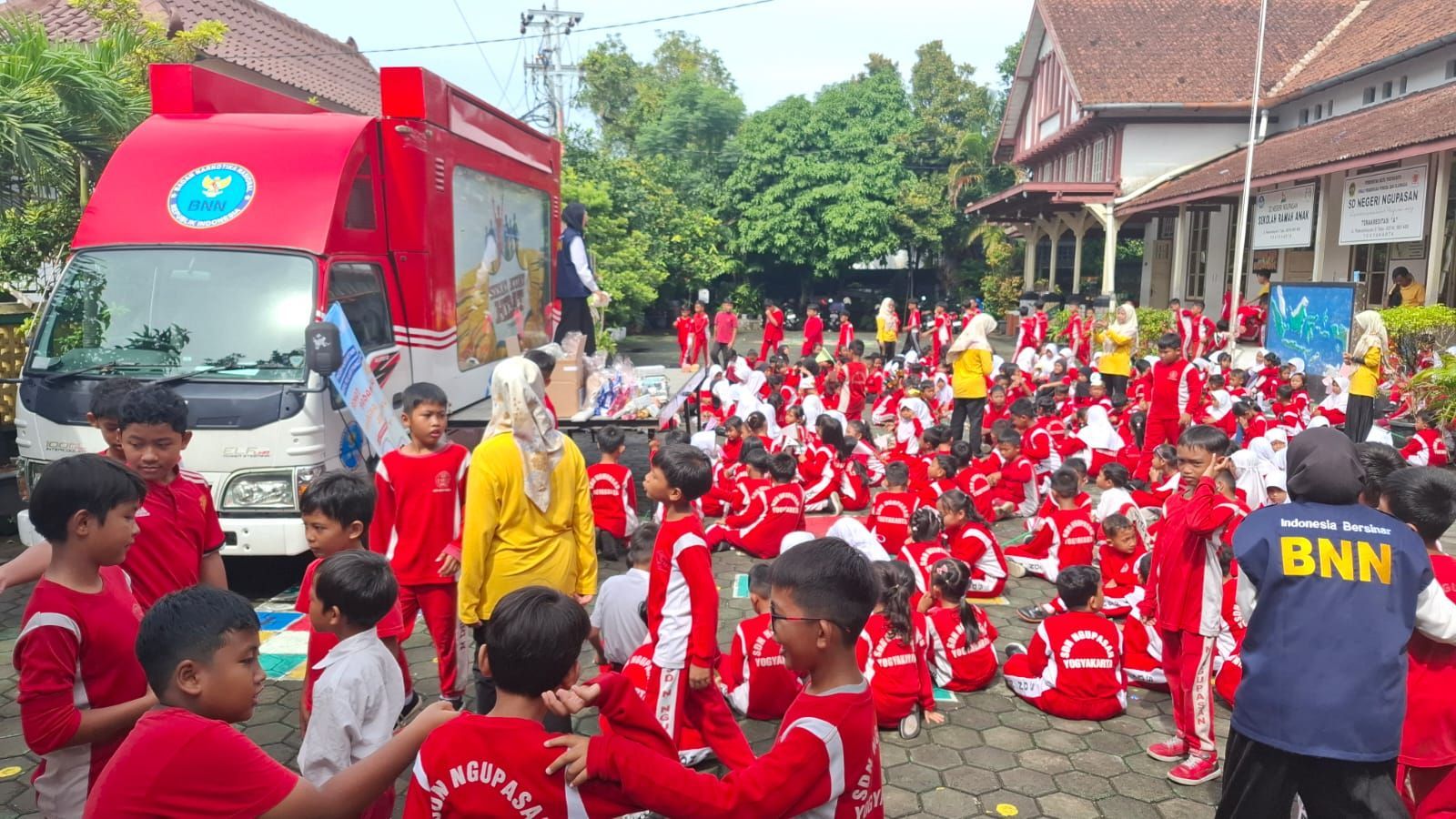 BNNP DIY 'Gembleng' Ratusan Anak SD di Yogya Kenalkan Bahaya Narkoba 