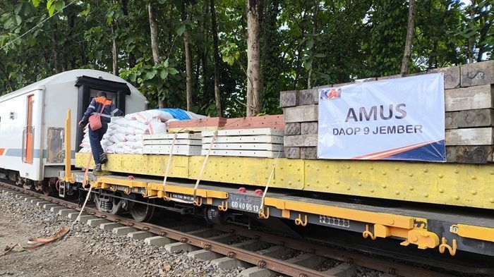 Siapkan AMUS dan Pasang TV Informatif Tentang Cuaca di Stasiun, Buat Nyaman Penumpang Kereta Api