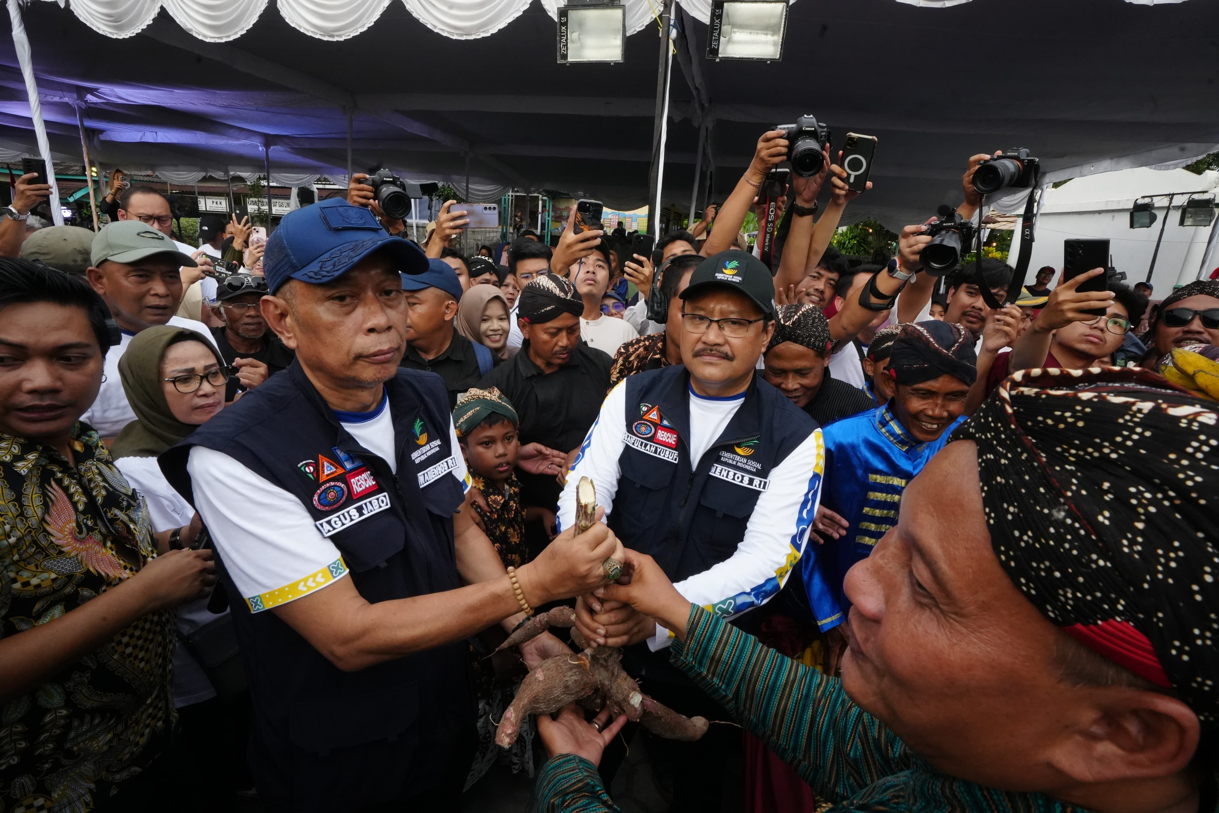 HKSN di Yogya, Mensos Gus Ipul: Semangat Gotong Royong Bangsa ini Begitu Kuat