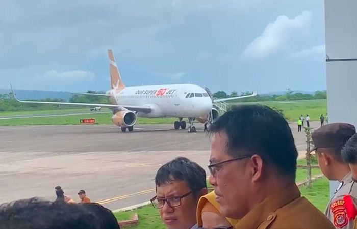 Bandara Betoambari Baubau Catat Sejarah dengan Pendaratan Pesawat Airbus A320-200