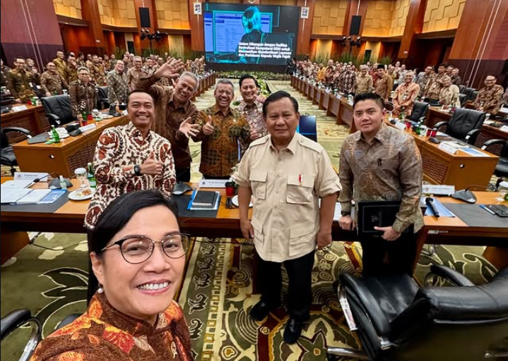 Sri Mulyani: PPN Tidak Naik, Presiden Prabowo Tegaskan Kebijakan Pajak Tetap Berpihak pada Rakyat
