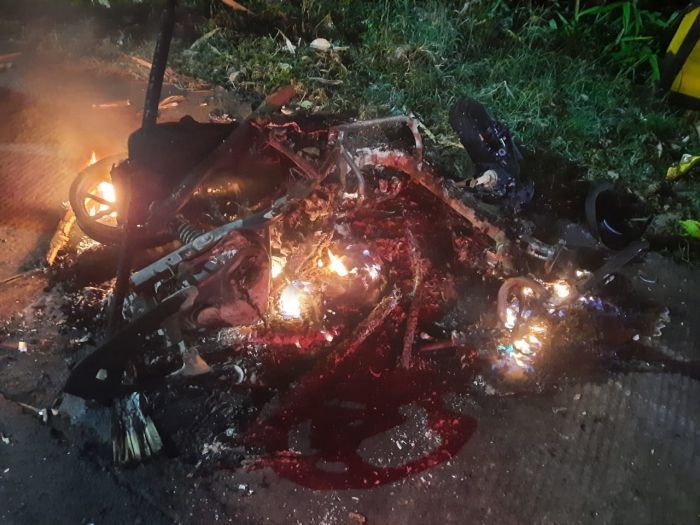 Motor Dibakar Warga di Jember: Diduga Milik Pelaku Curanmor yang Kabur ke Perkebunan Tebu
