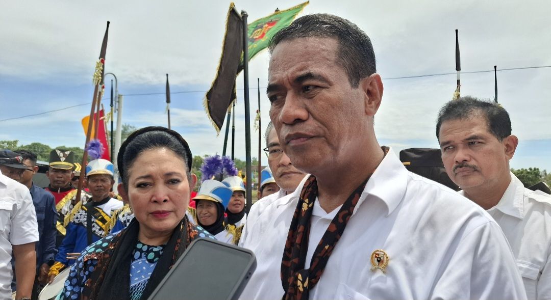 Mentan Andi Amran Ingatkan Bulog Bila Serap Gabah Bermasalah, Swasembada Pangan Terancam
