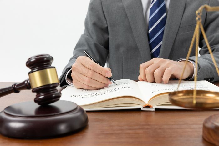 3 Cara Mendapatkan Bantuan Hukum Secara Gratis bagi Masyarakat yang Tidak Mampu Bayar Pengacara