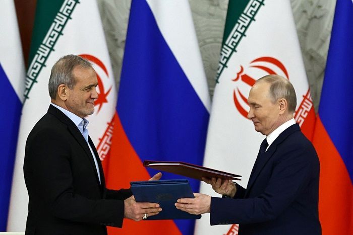 Presiden Rusia dan Iran Menandatangani Perjanjian Kemitraan di Moscow
